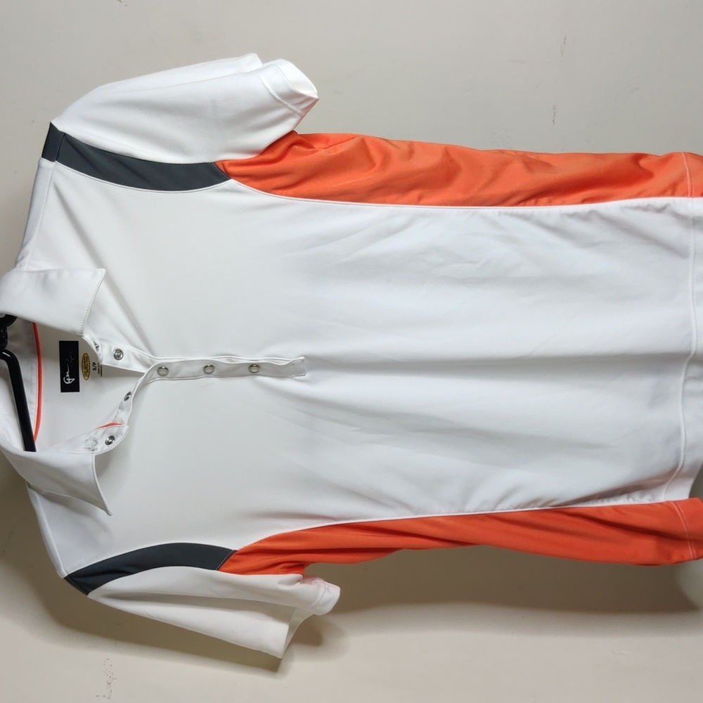 Pre owned excellent condition GU tennis blouse